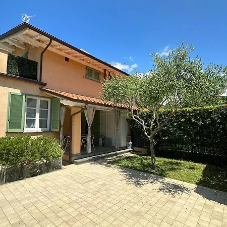 Apartment La Casa Di Elena Versilia - Two Marina di Pietrasanta
