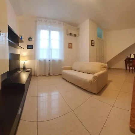 La Casa Di Elena Versilia - Two * Marina di Pietrasanta